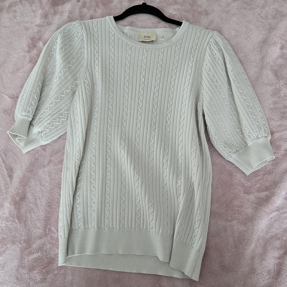 Elie Tahari Cream Cable Knit Sweater